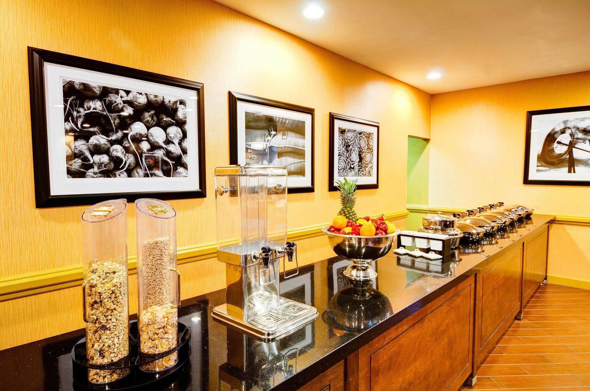 Hampton Inn & Suites Holly Springs Екстер'єр фото